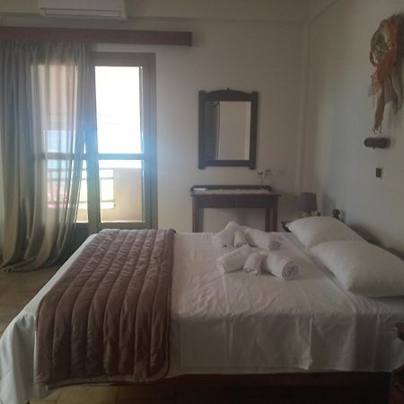 Buganvilla Sea View Apts อาเยีย เปลาเยีย ภายนอก รูปภาพ