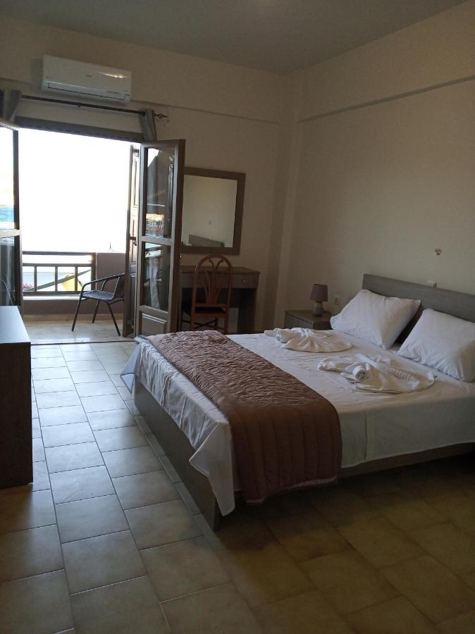 Buganvilla Sea View Apts อาเยีย เปลาเยีย ภายนอก รูปภาพ