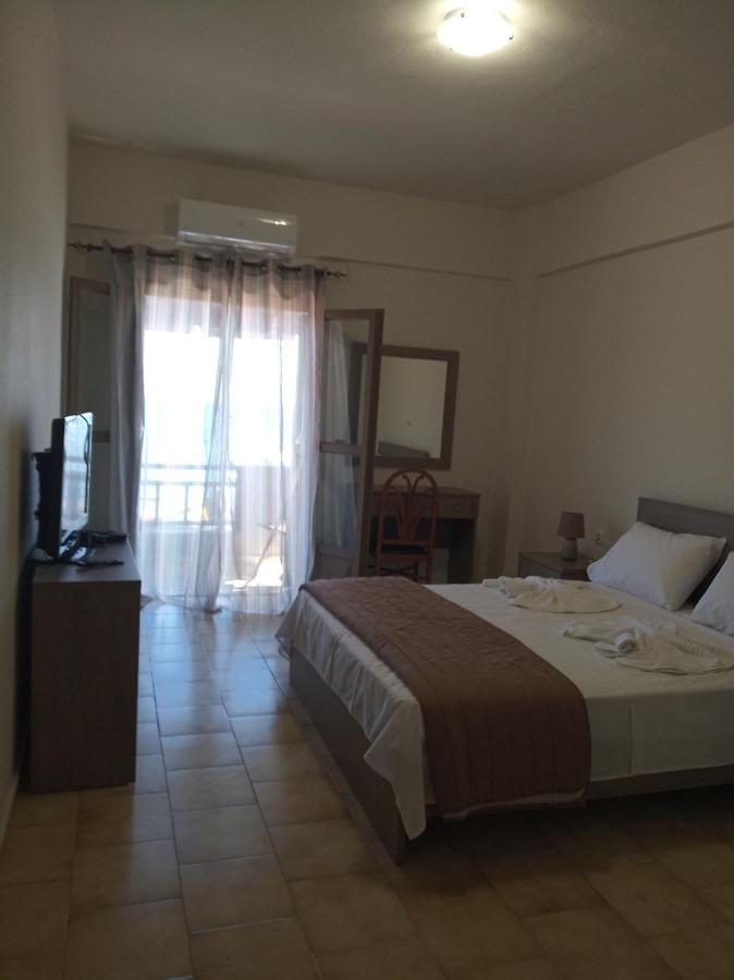 Buganvilla Sea View Apts อาเยีย เปลาเยีย ภายนอก รูปภาพ