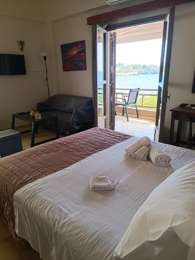 Buganvilla Sea View Apts อาเยีย เปลาเยีย ภายนอก รูปภาพ